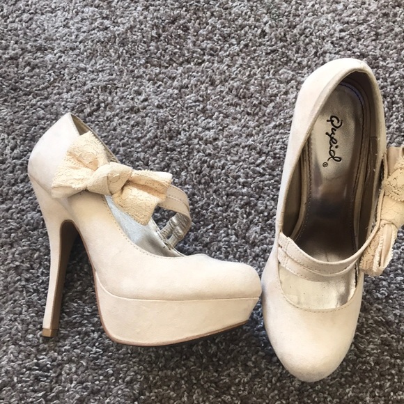 Heels 👠 - Picture 2 of 2